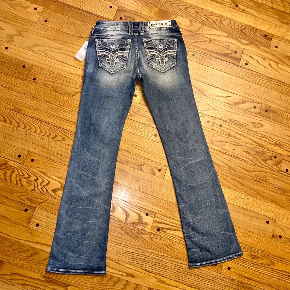 NWT ROCK REVIVAL HENDLEY BOOT CUT JEANS